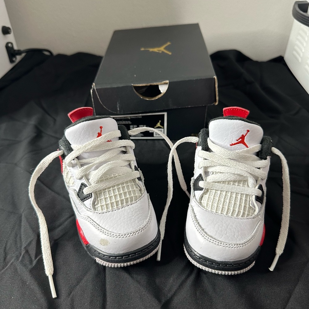 KIDS' TODDLER AIR JORDAN RETRO 4 BASKETBALL SHOES